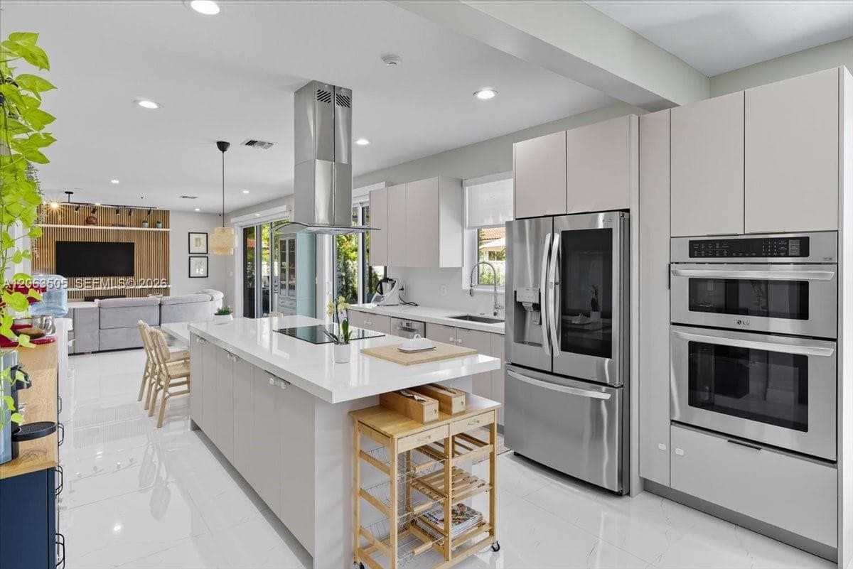 347 Fairmont Rd, Weston, FL 33326 photo 5