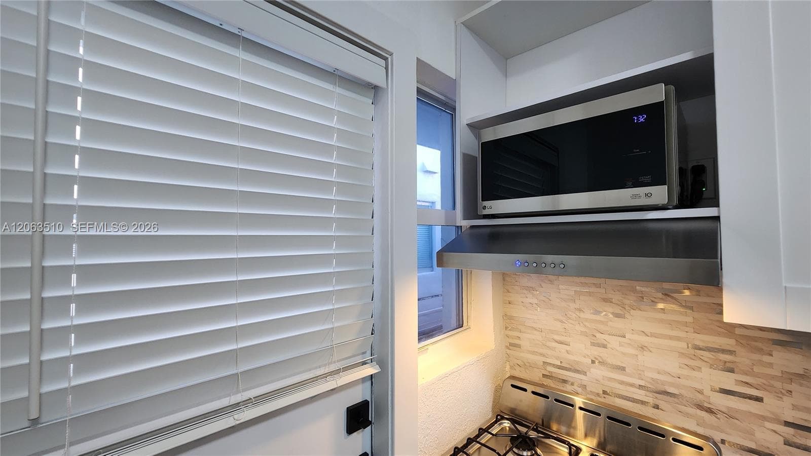 300 74th St # 14, Miami Beach, FL 33141 photo 5