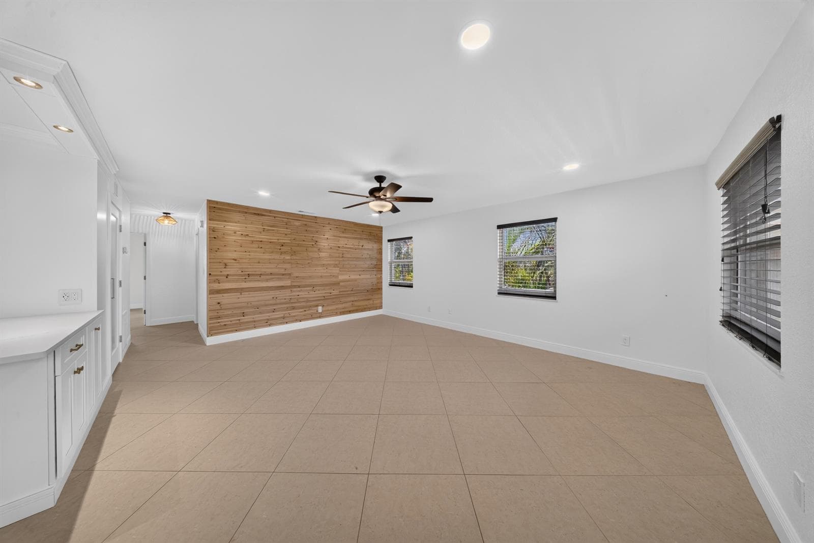 2319 Tamarind Drive, Fort Pierce, FL 34949 photo 5