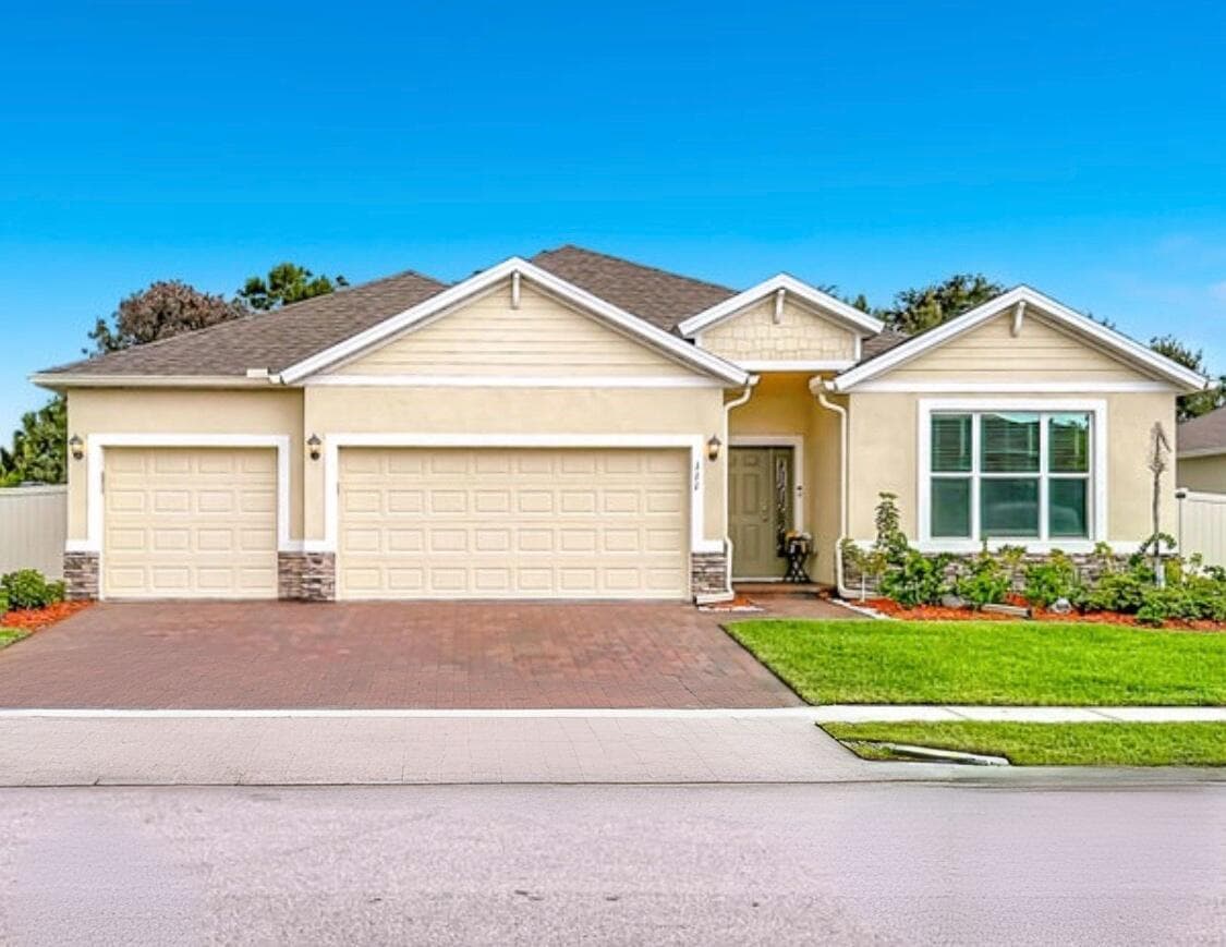 111 52ND Square, Vero Beach, FL 32968 photo 3