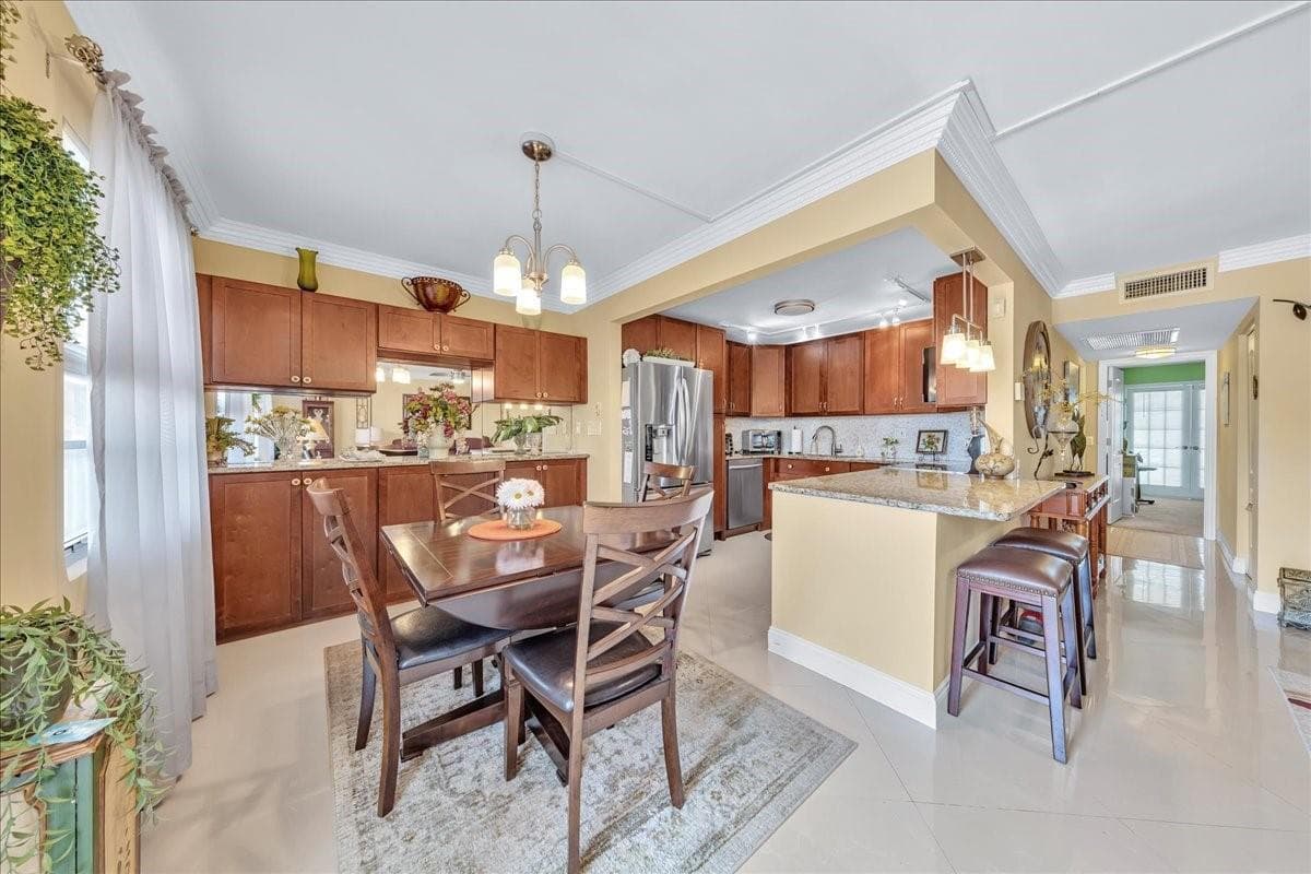 2047 WOLVERTON C, Boca Raton, FL 33434 photo 2