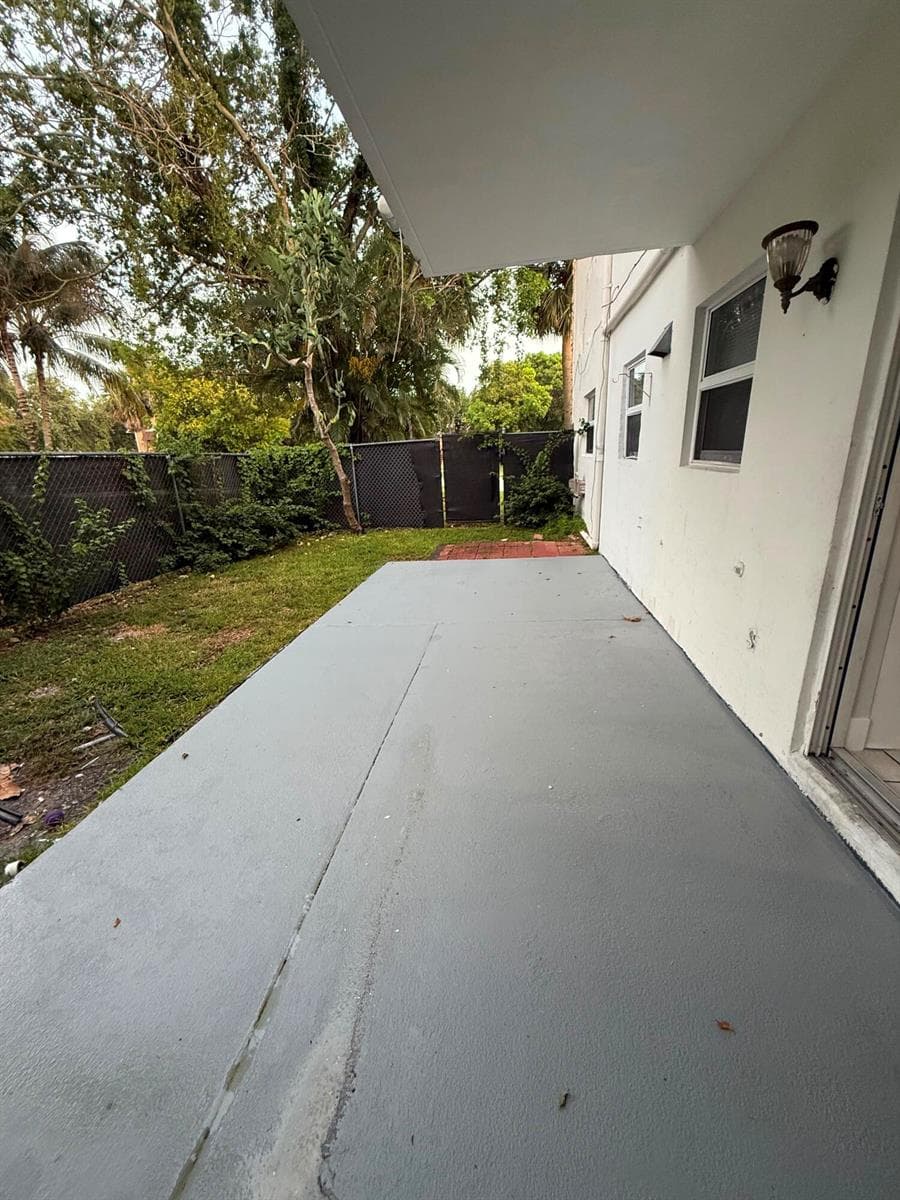 313 SW 1ST Court # L-3, Pompano Beach, FL 33060 photo 2