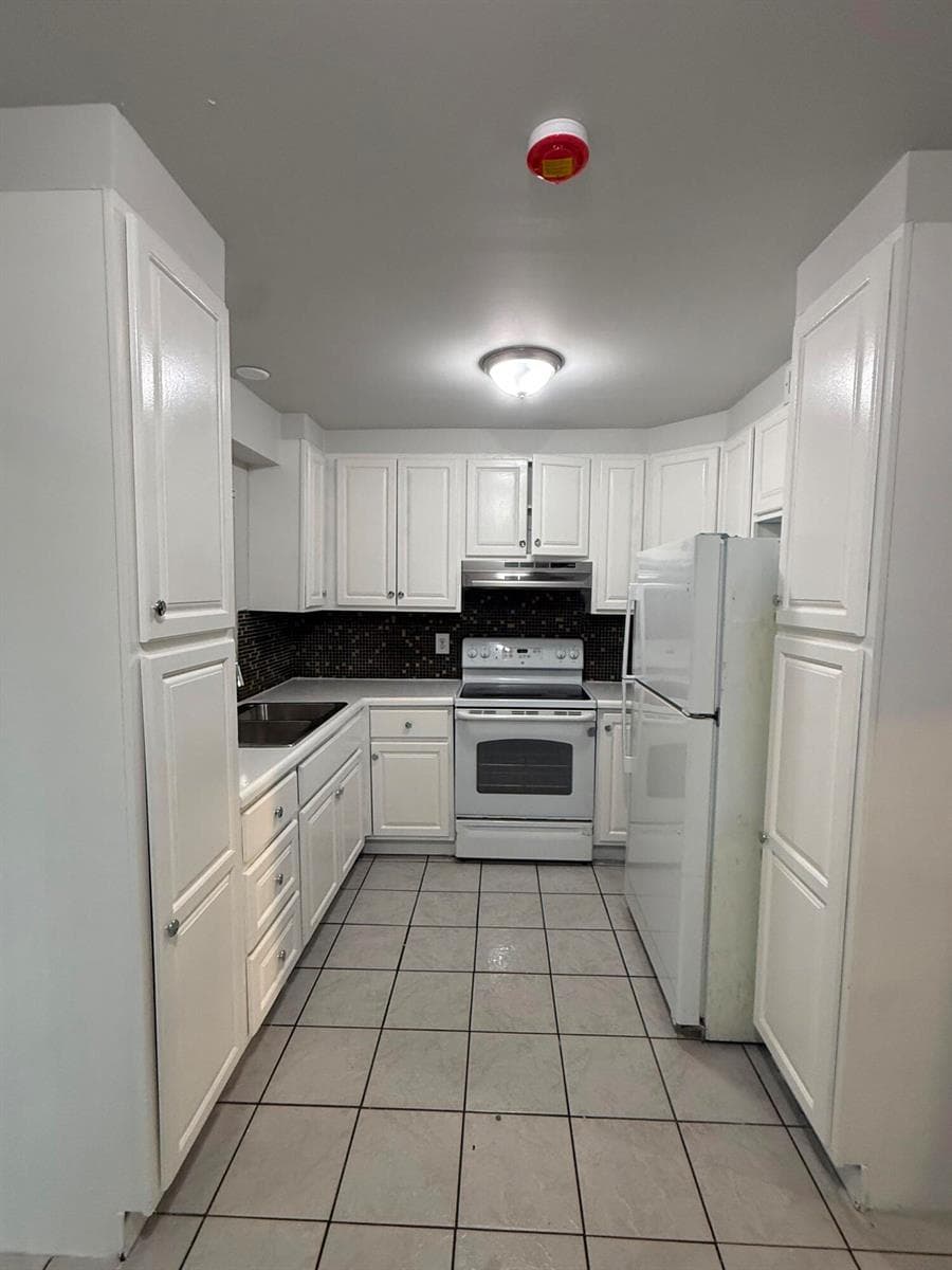 313 SW 1ST Court # L-3, Pompano Beach, FL 33060 photo 5