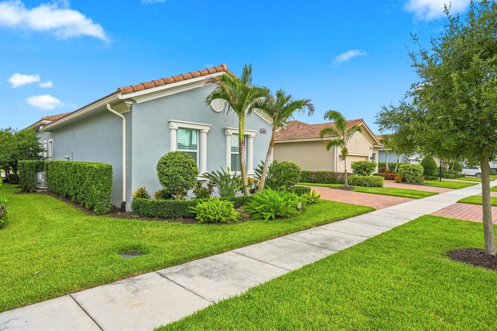 8809 SW Montova Way, Port St. Lucie, FL 34987 photo 4