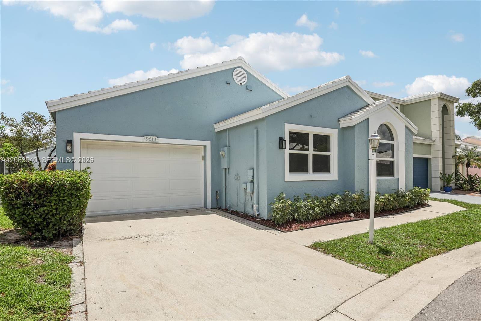 9613 NW 8th Cir, Plantation, FL 33324 photo 4