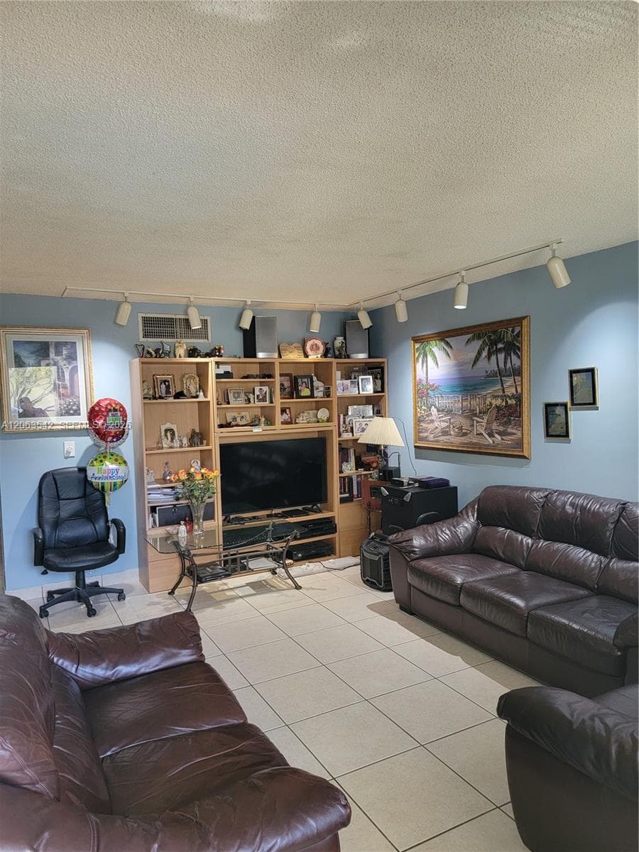 1425 Arthur St # 216B, Hollywood, FL 33020 photo 5