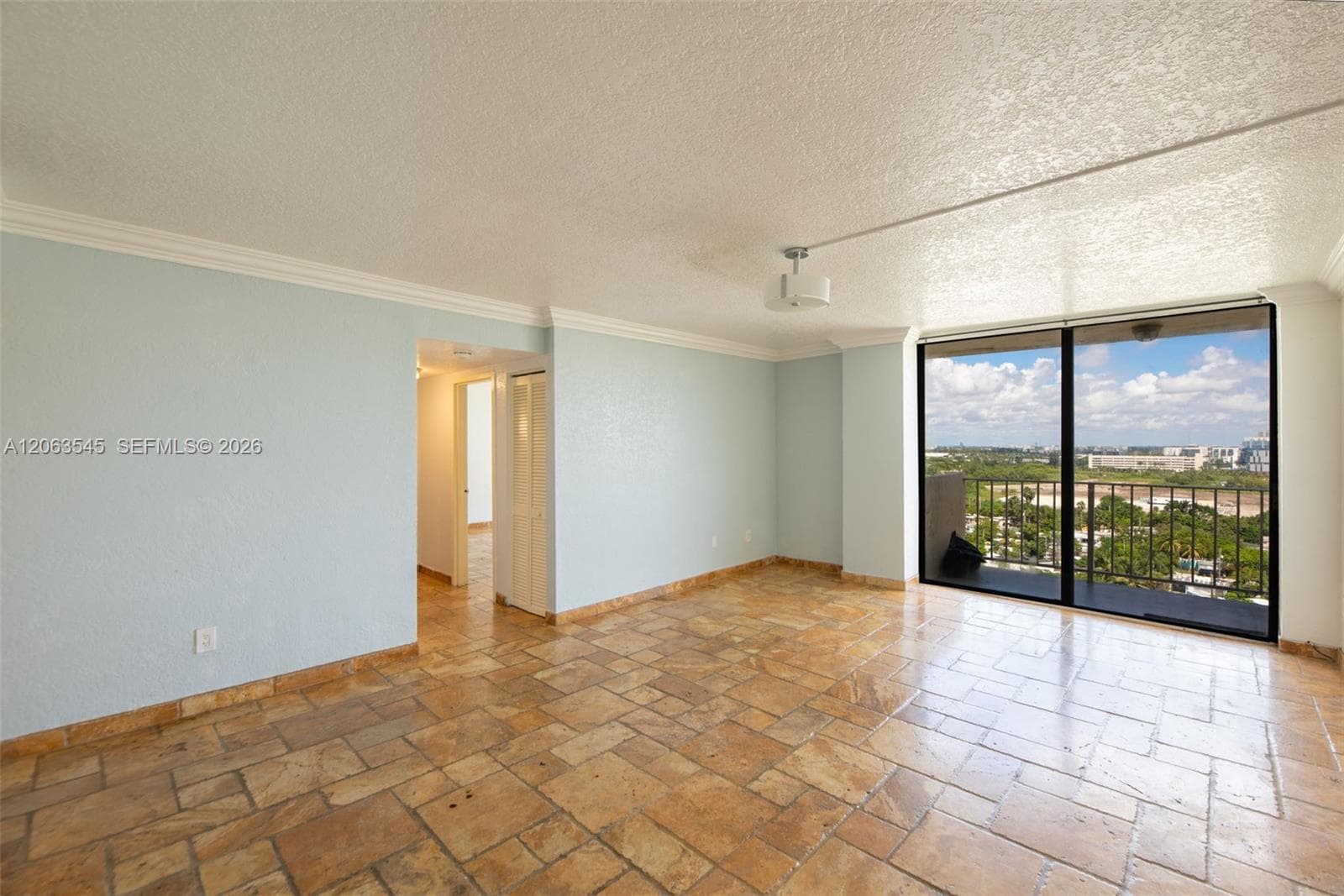 2350 NE 135th St # 1503, North Miami, FL 33181 photo 2