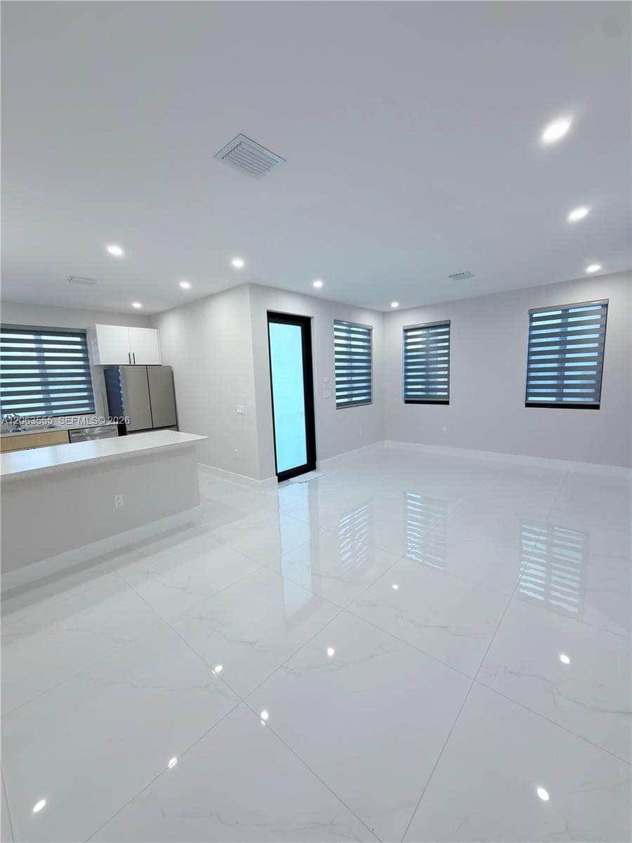 12368 SW 219th St, Miami, FL 33170 photo 3