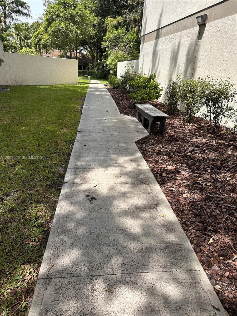 3032 S Oakland Forest Dr # 2804, Oakland Park, FL 33309 photo 2