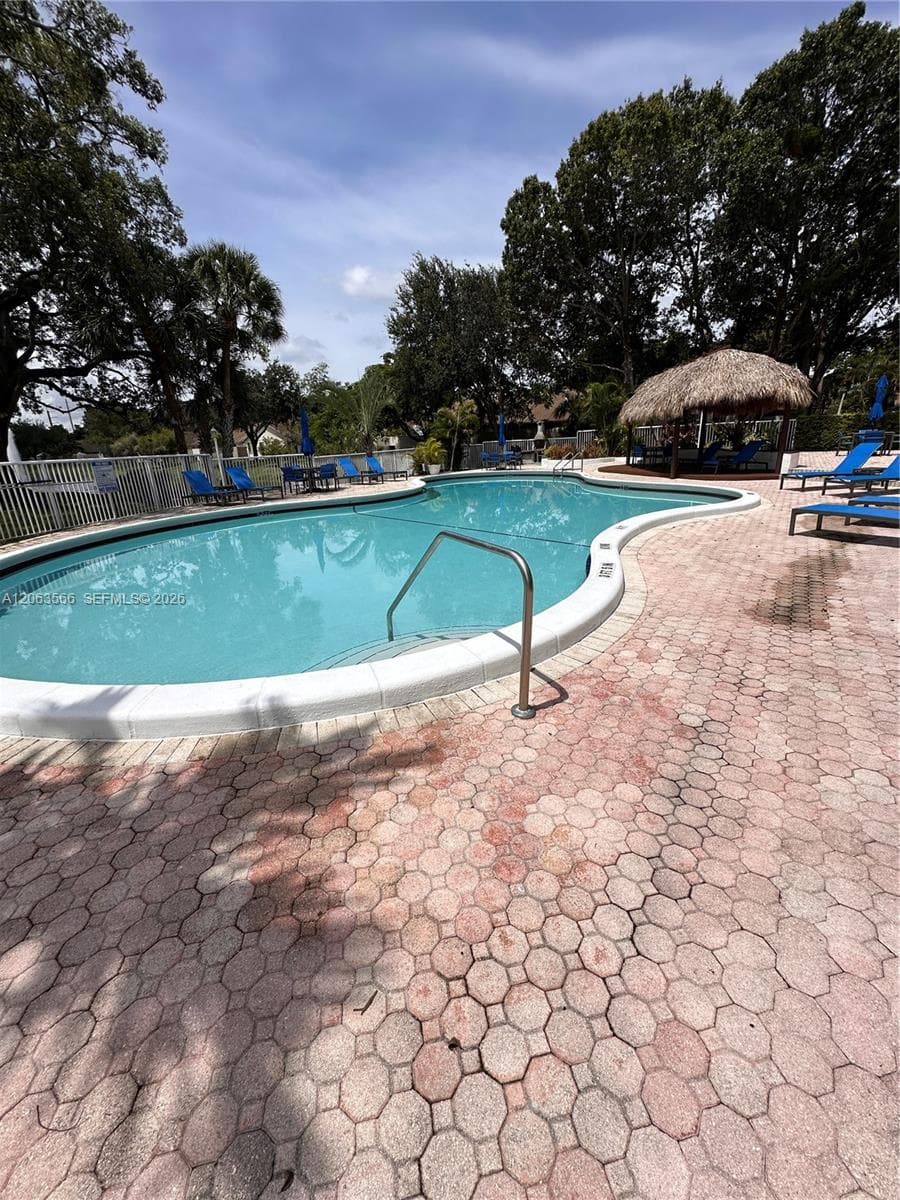 3032 S Oakland Forest Dr # 2804, Oakland Park, FL 33309 photo 4
