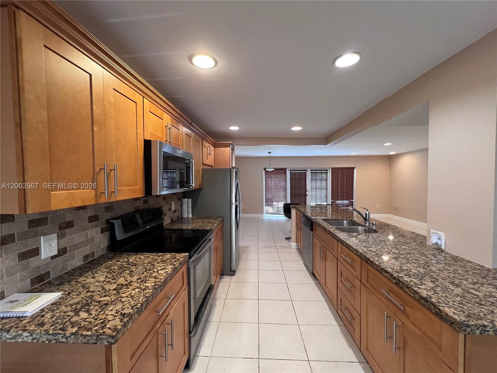 2750 N 34th Ave # 9D, Hollywood, FL 33021 photo 2