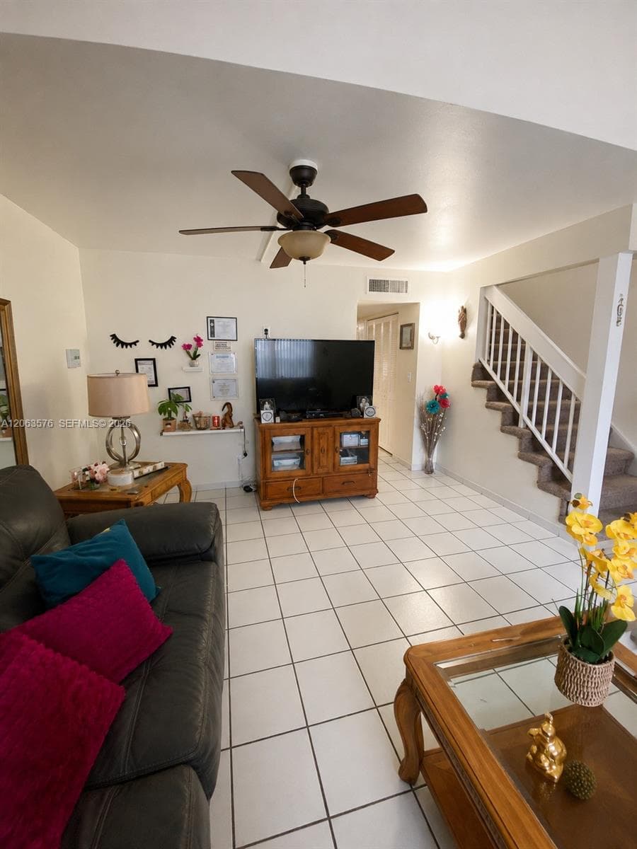 633 N University Dr # 14, Plantation, FL 33324 photo 2