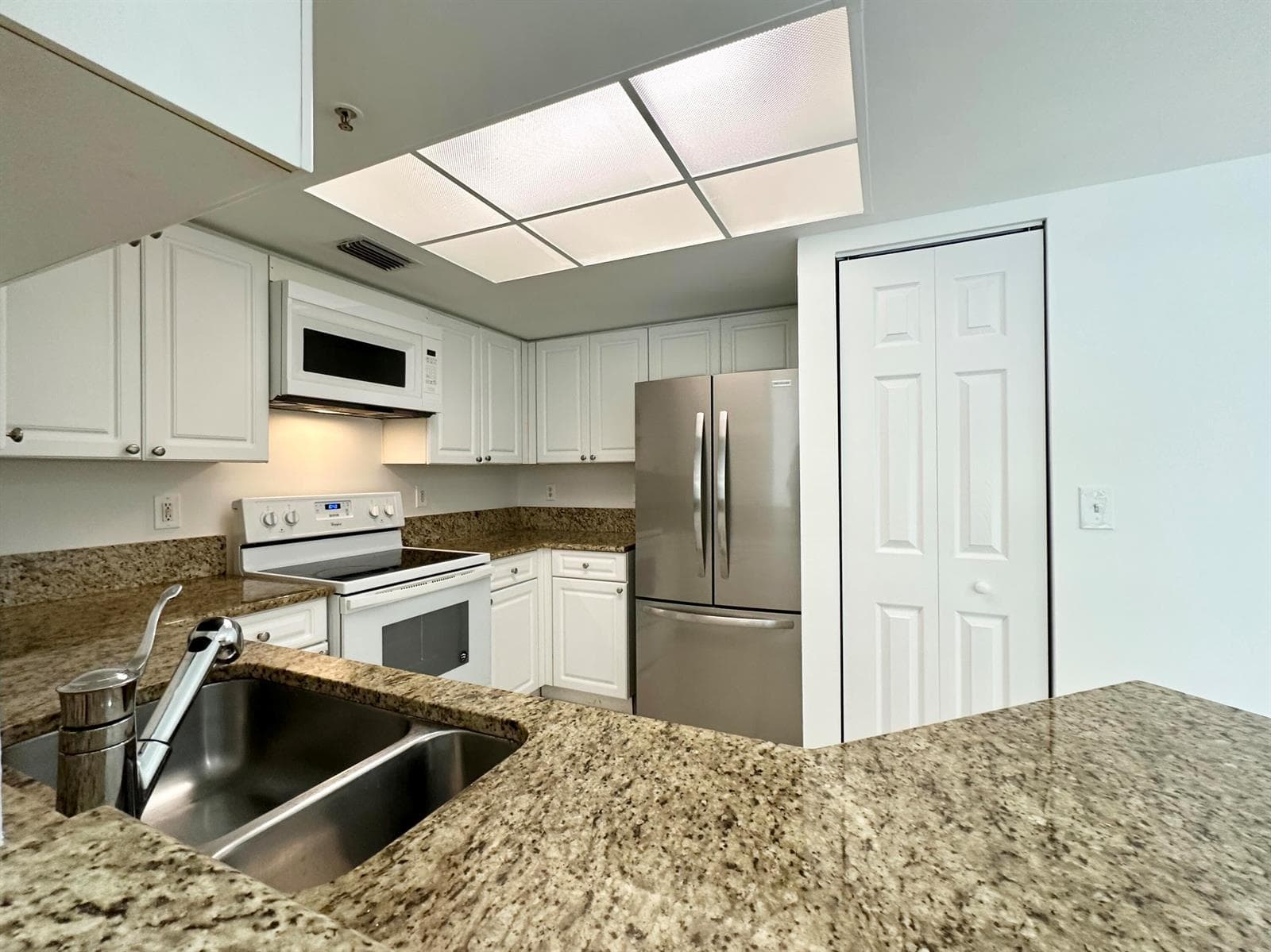 300 Crestwood Court N # 302, Royal Palm Beach, FL 33411 photo 2