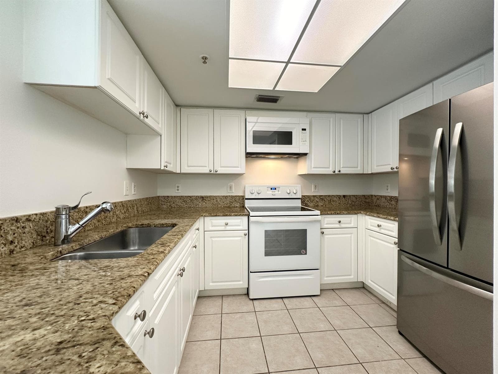 300 Crestwood Court N # 302, Royal Palm Beach, FL 33411