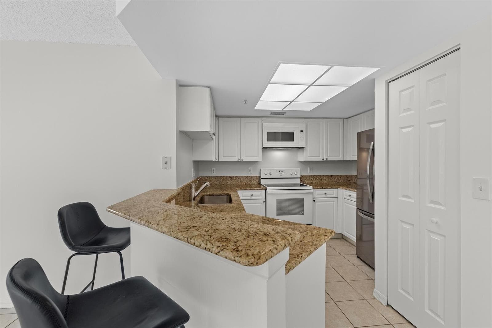 300 Crestwood Court N # 302, Royal Palm Beach, FL 33411 photo 5