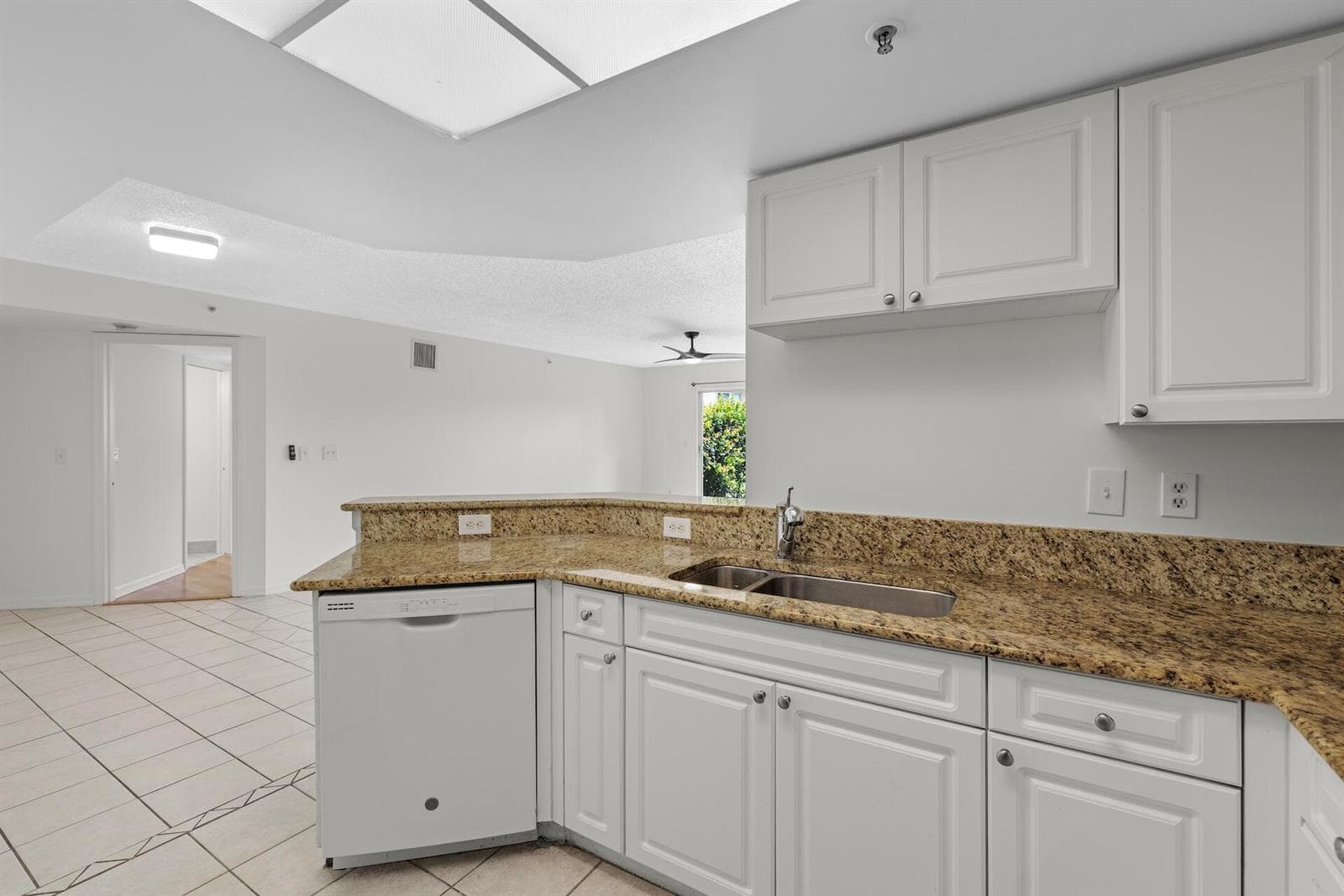 300 Crestwood Court N # 302, Royal Palm Beach, FL 33411 photo 4