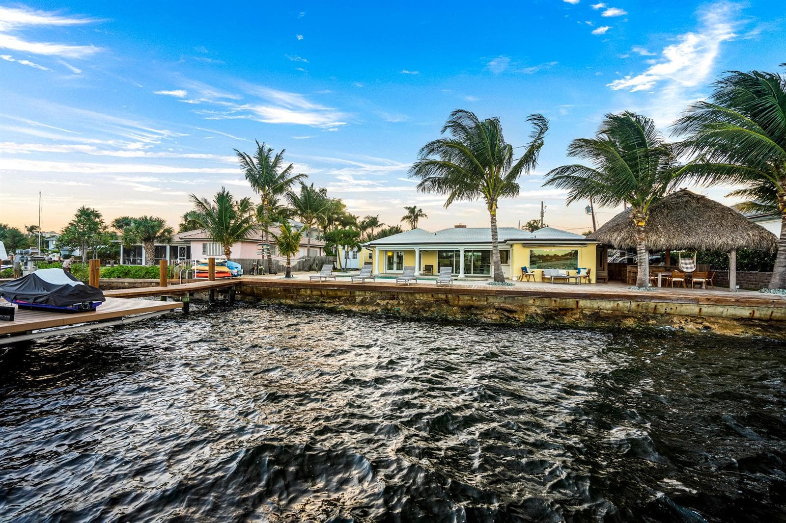 844 East Drive, Boynton Beach, FL 33435 photo 2