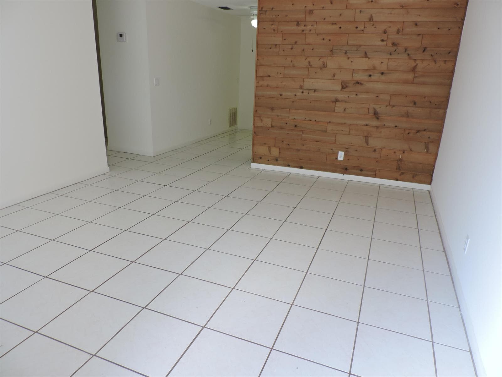 9046 SE Parkway Drive, Hobe Sound, FL 33455 photo 3