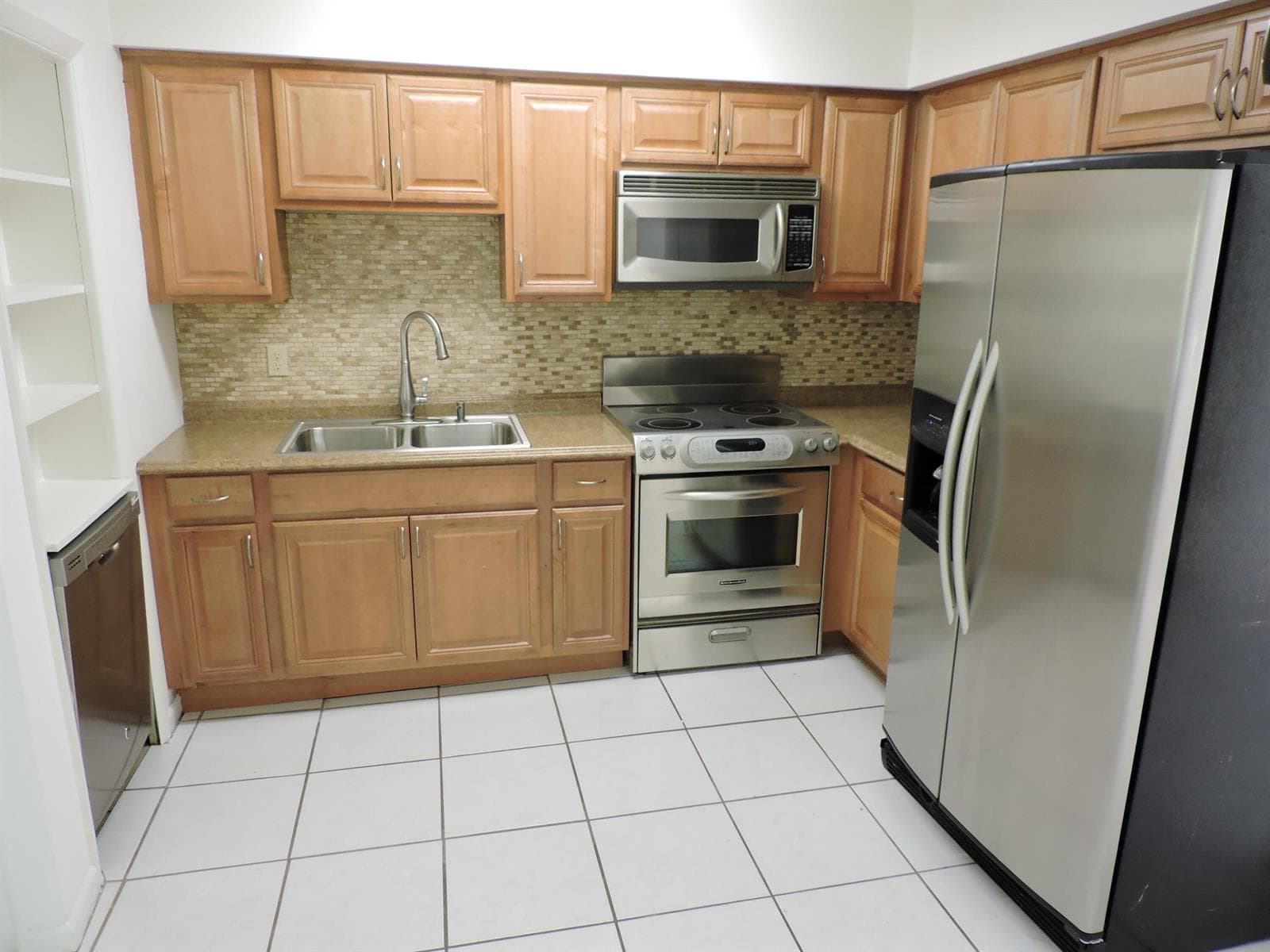 9046 SE Parkway Drive, Hobe Sound, FL 33455 photo 4