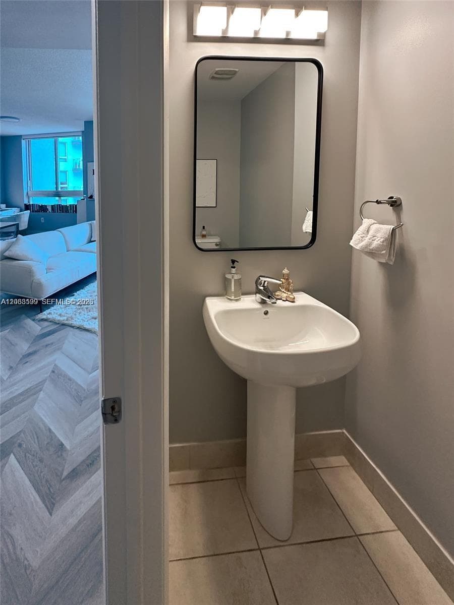 1900 N Bayshore Dr # 3919, Miami, FL 33132 photo 4