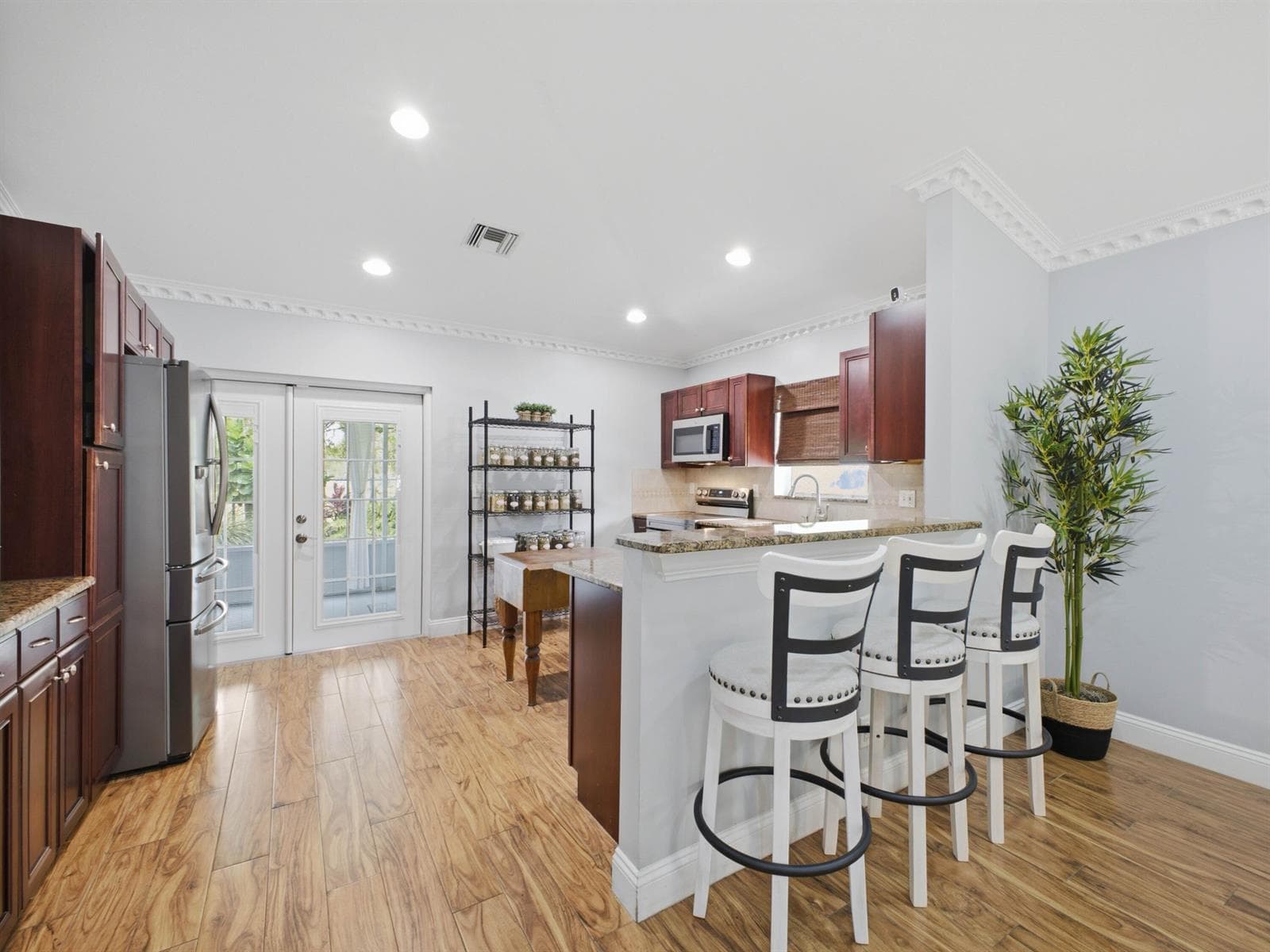 5418 CLUB Circle, Haverhill, FL 33415 photo 5