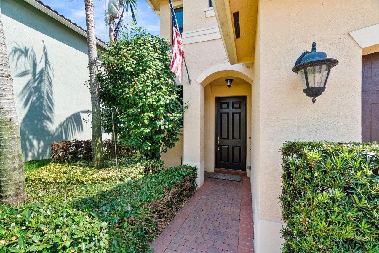 8128 Snowflake Obsidian Trail, Delray Beach, FL 33446 photo 3