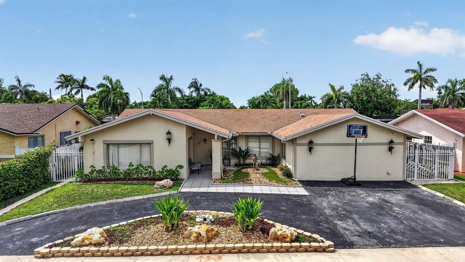 910 NE 205TH Street, Miami, FL 33179 photo 5