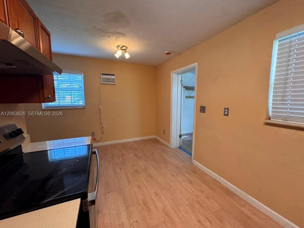 18331 NW 2nd Ct, Miami Gardens, FL 33169 photo 4