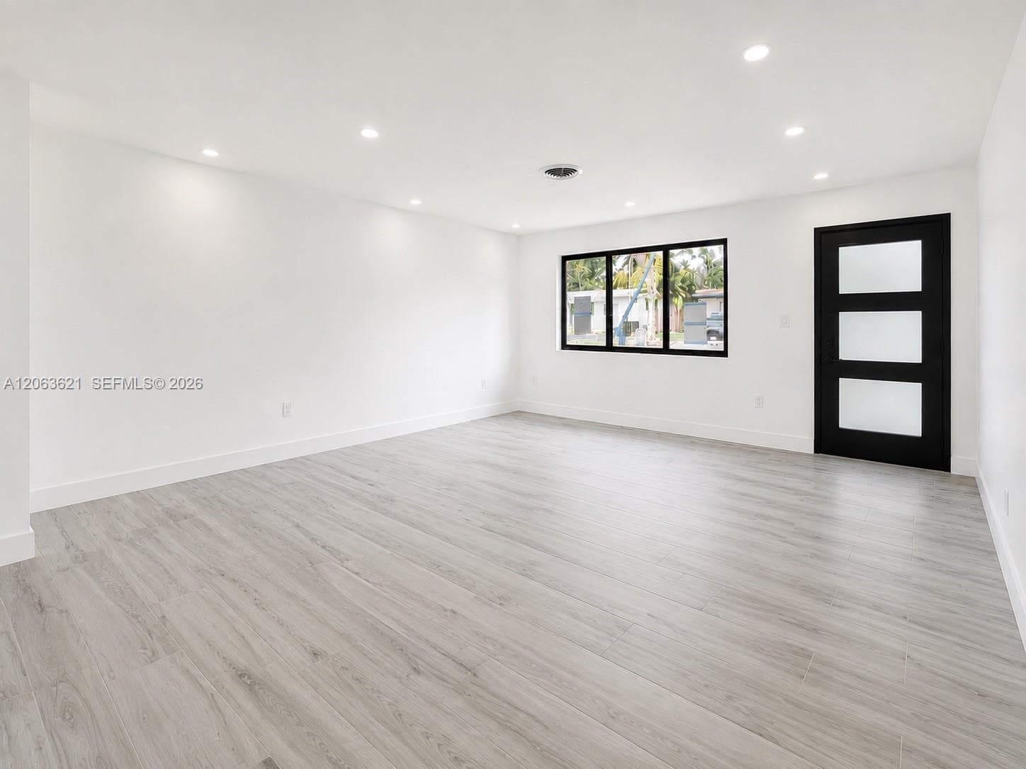 1141 NE 166th St, North Miami Beach, FL 33162 photo 2
