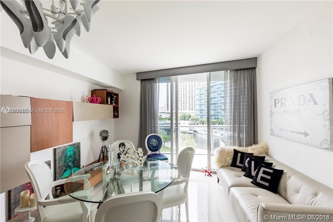 465 Brickell Ave # 604, Miami, FL 33131 photo 2