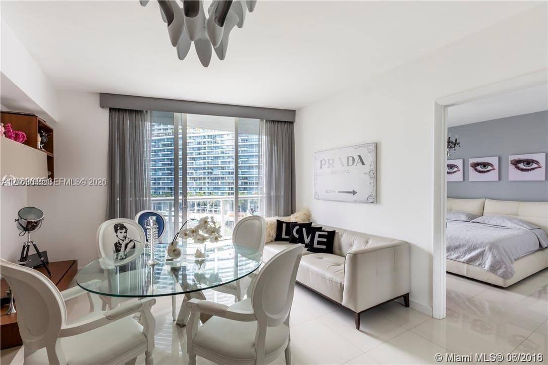 465 Brickell Ave # 604, Miami, FL 33131