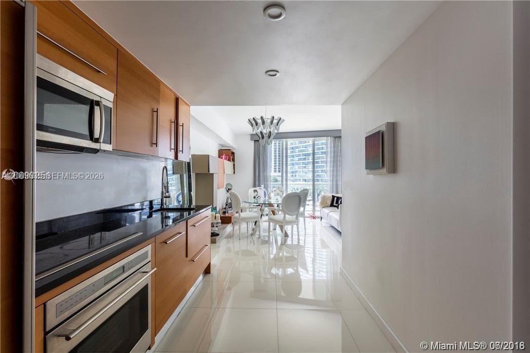 465 Brickell Ave # 604, Miami, FL 33131 photo 5