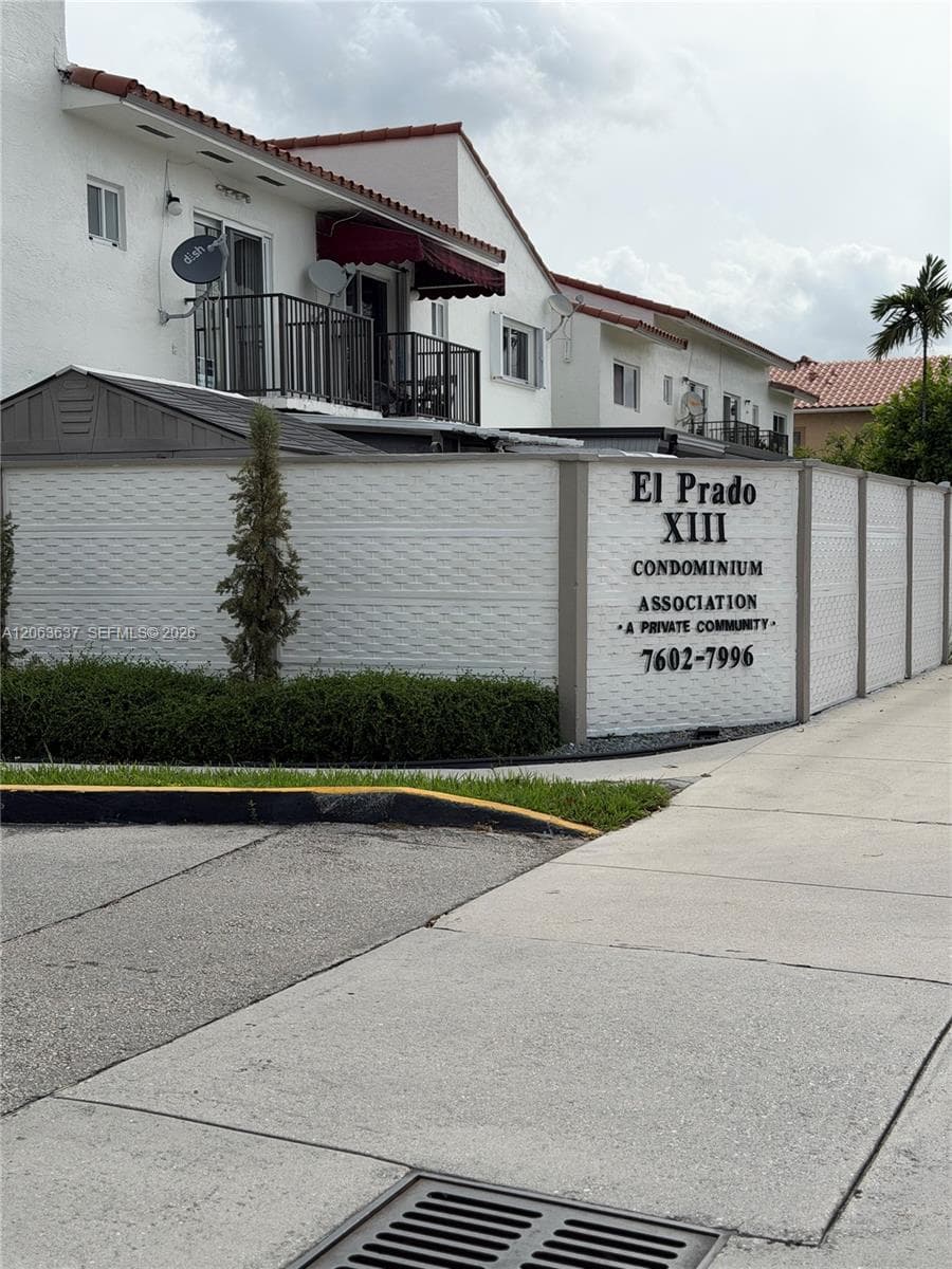 7878 W 29th Ln # 202, Hialeah, FL 33018 photo 3