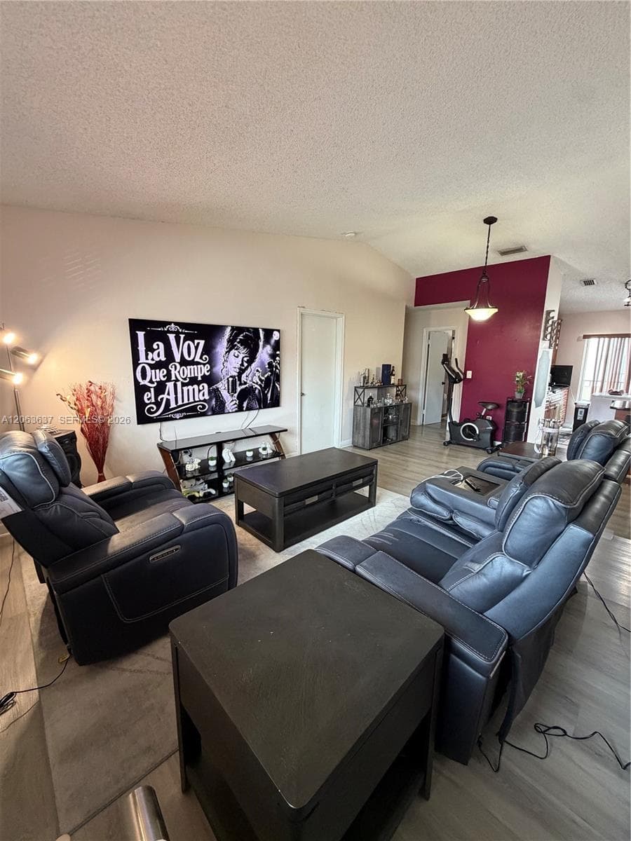 7878 W 29th Ln # 202, Hialeah, FL 33018 photo 5
