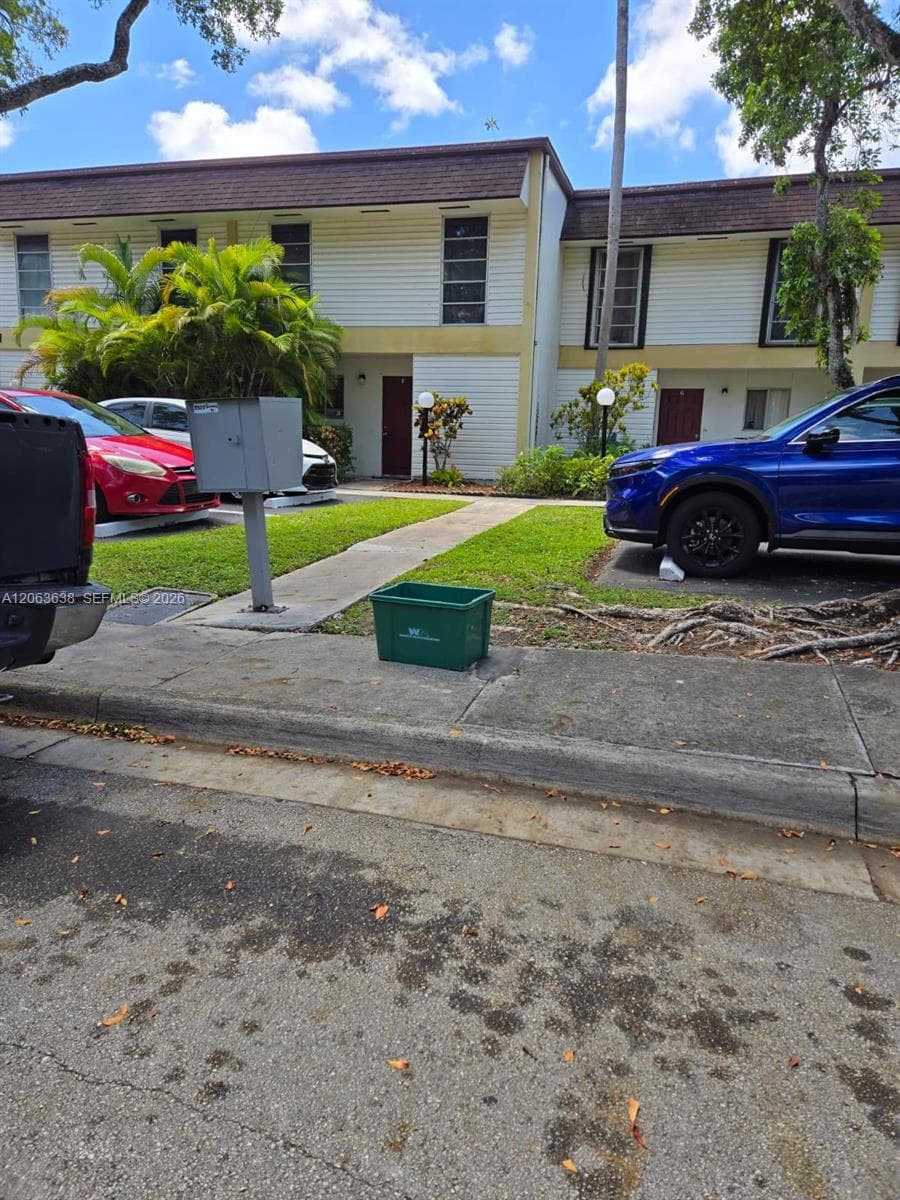 3320 Simms # 11F, Hollywood, FL 33021 photo 2