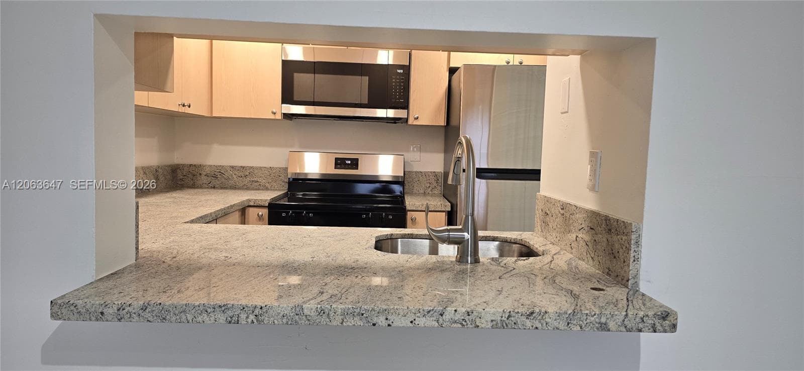 9688 Fontainebleau Blvd # 404, Miami, FL 33172 photo 5