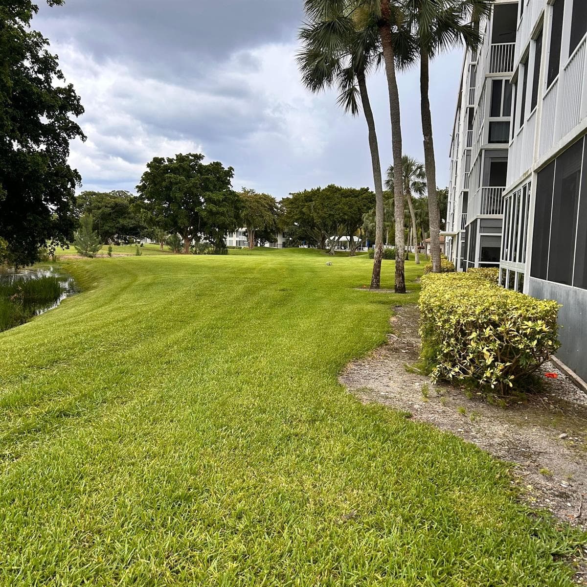 2851 S Palm Aire Drive # 405, Pompano Beach, FL 33069 photo 5