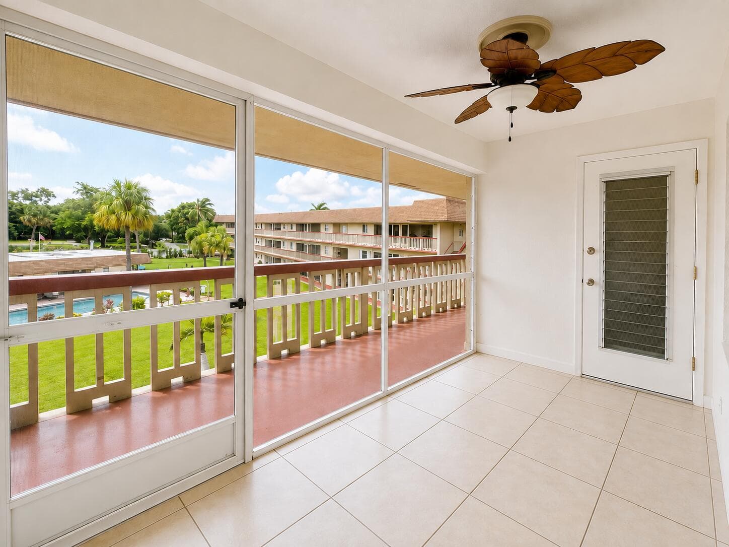 5300 WASHINGTON Street # S313, Hollywood, FL 33021