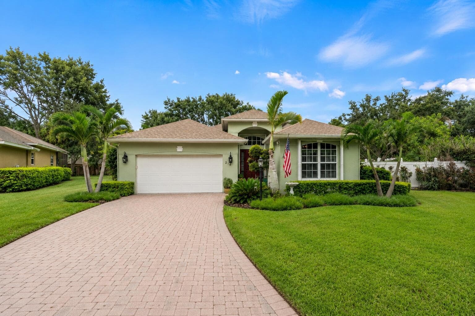 210 CHAMPAGNE Court SW, Vero Beach, FL 32968 photo 5