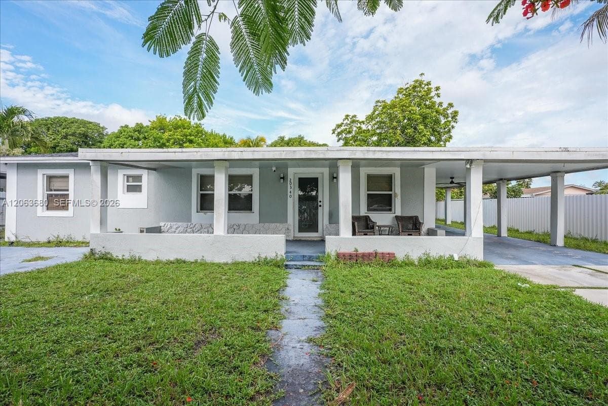 20340 NW 42nd Ave, Miami Gardens, FL 33055 photo 2