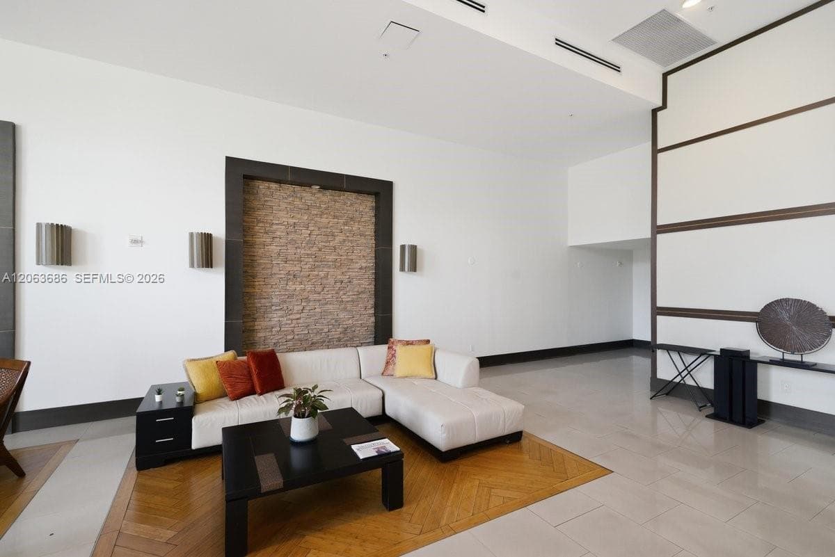 4242 NW 2nd St # 807, Miami, FL 33126 photo 3