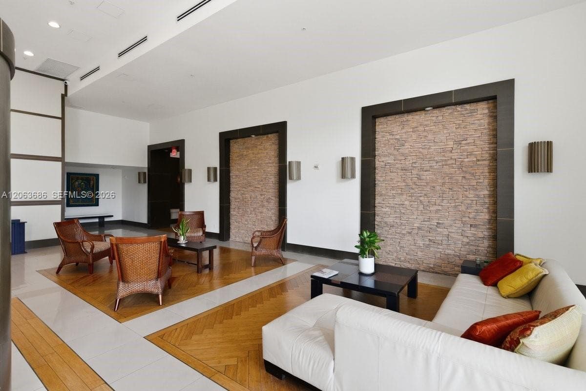 4242 NW 2nd St # 807, Miami, FL 33126 photo 4