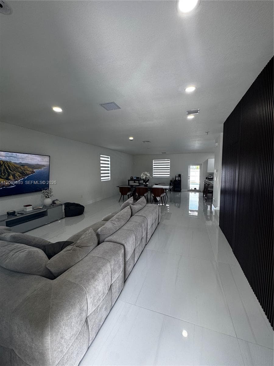 18618 SW 136th Ct, Miami, FL 33177 photo 3