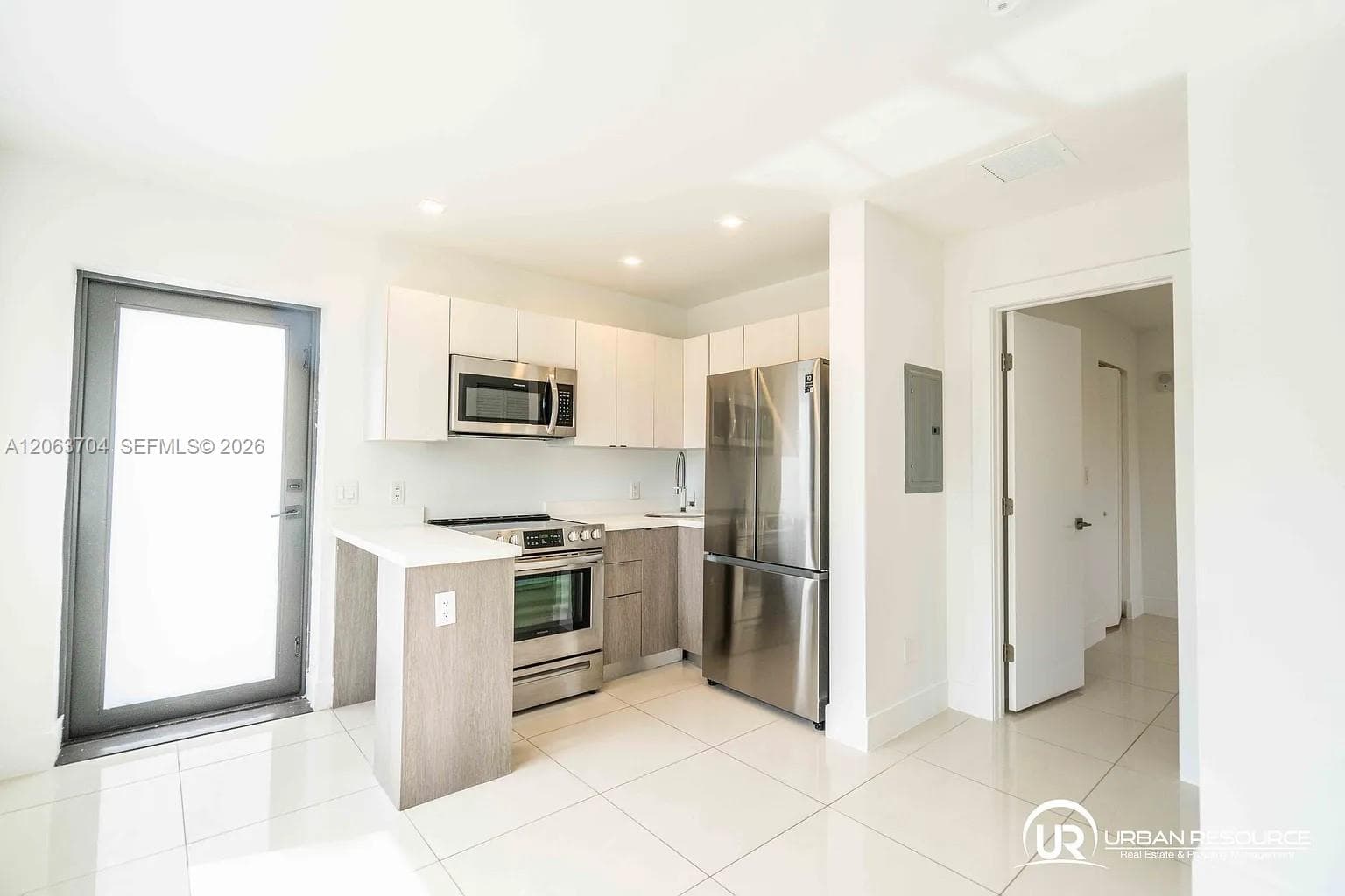 1971 Bay Dr # 122, Miami Beach, FL 33141 photo 4