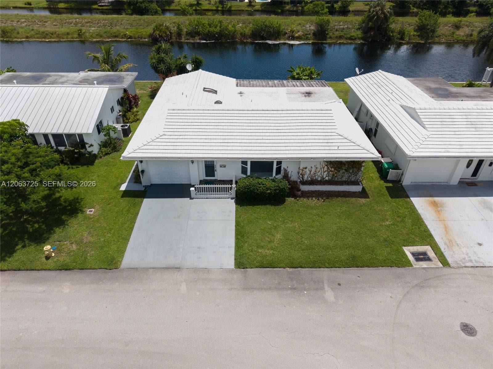 7100 NW 66th Ter, Tamarac, FL 33321 photo 2