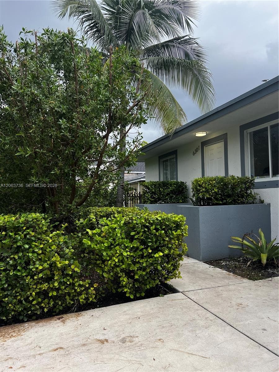 6301 NW 1st Pl, Miami, FL 33150 photo 4