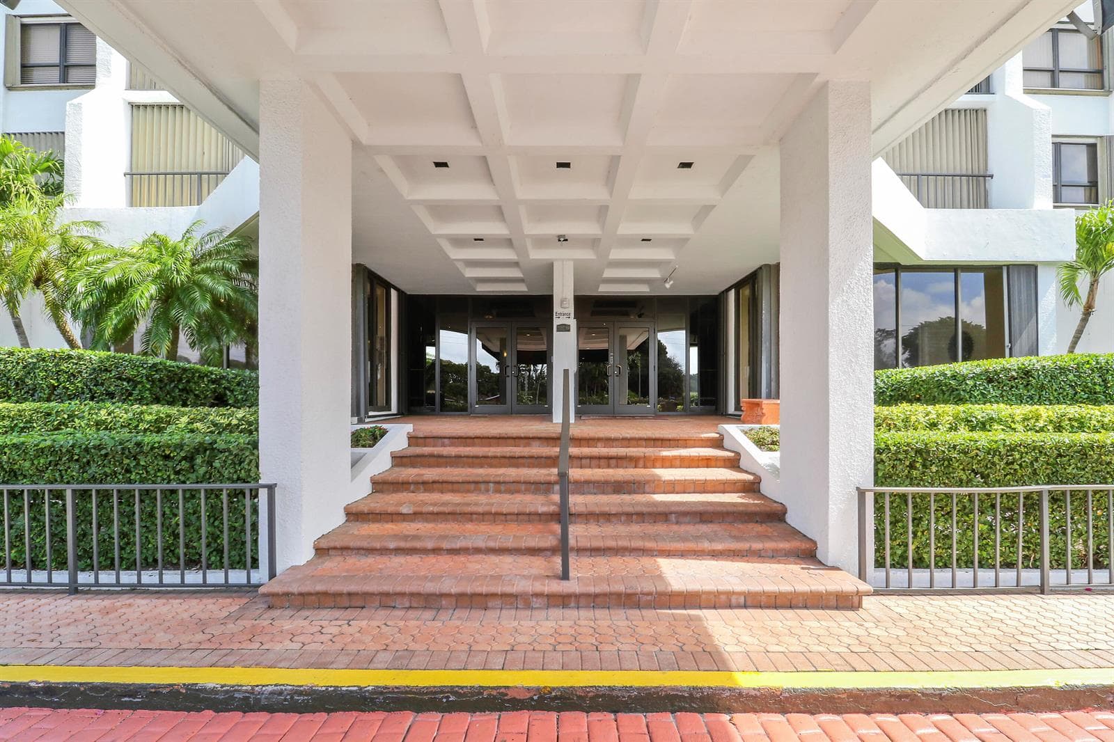 Palm Beach House photo 3