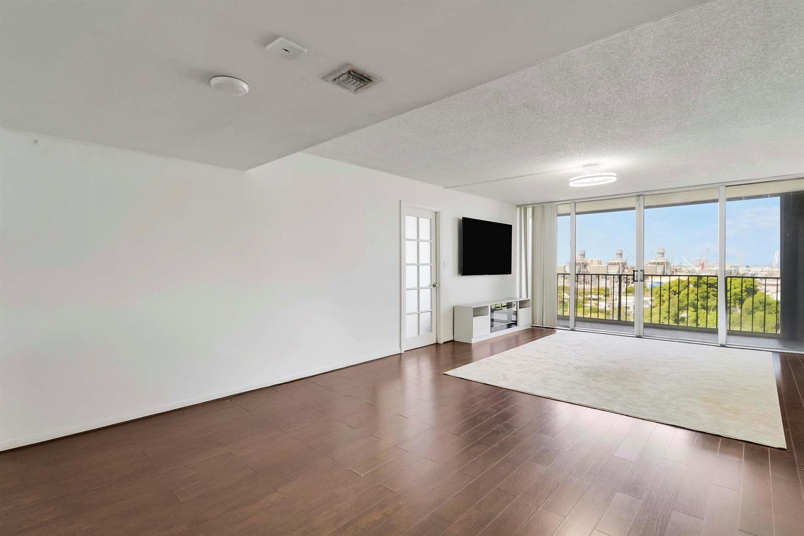 Palm Beach House photo 5