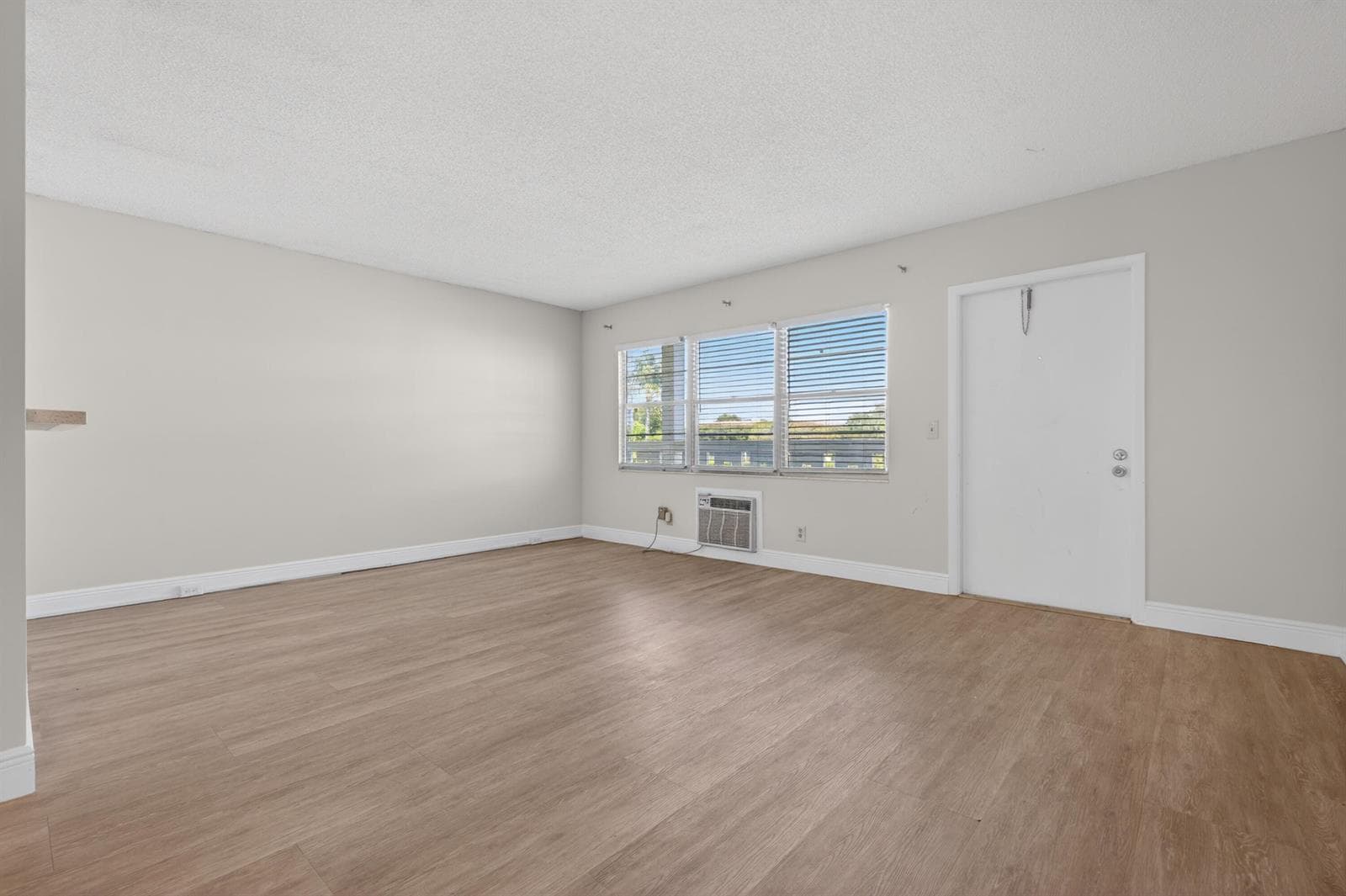 20 Dorset A, Boca Raton, FL 33434 photo 4