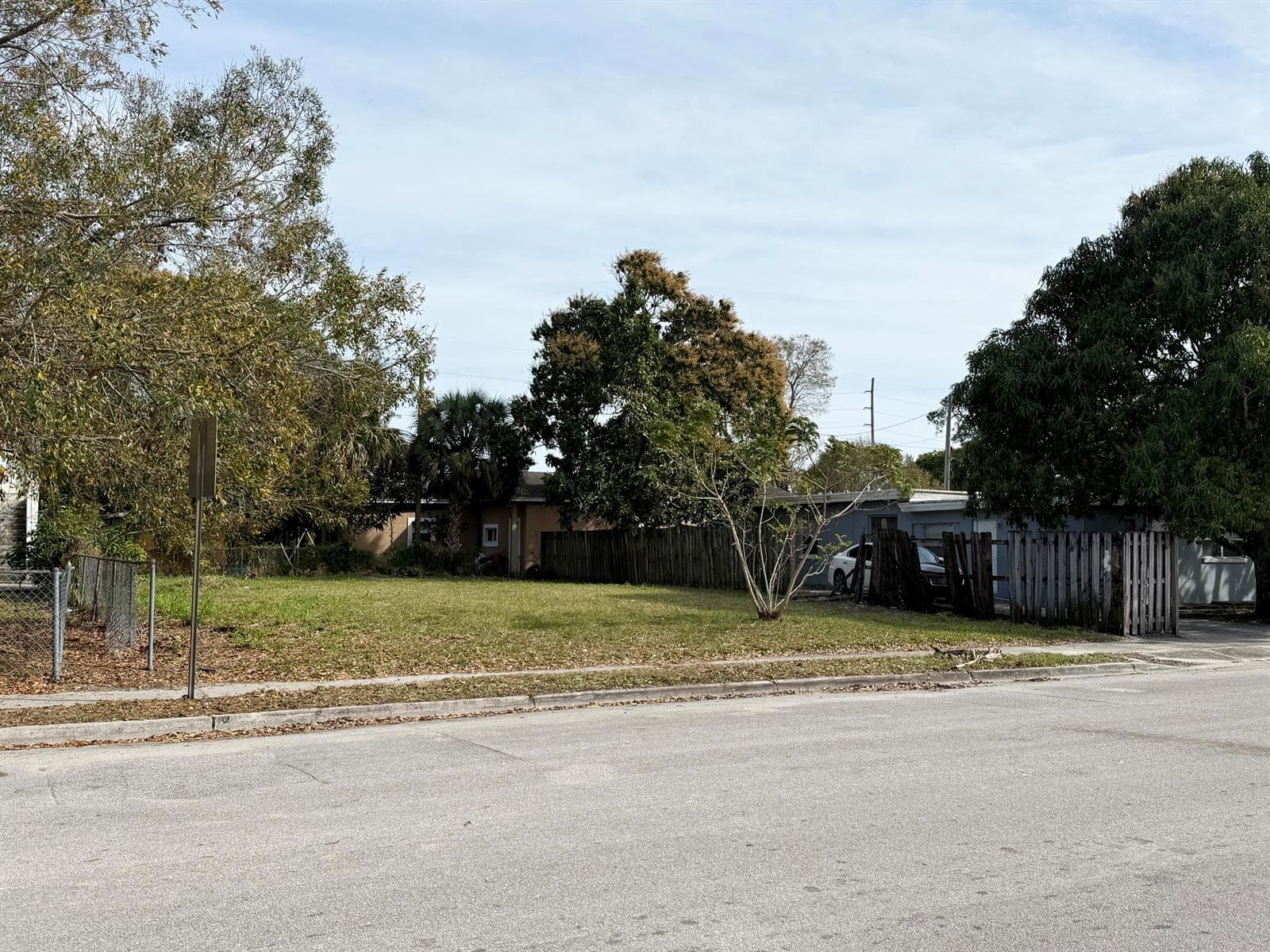 804 N 22ND Street, Fort Pierce, FL 34950 photo 2